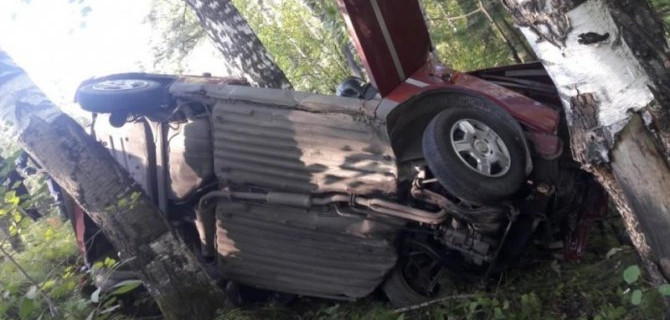 Отец с 12-летним сыном погибли в ДТП в Кемеровской области