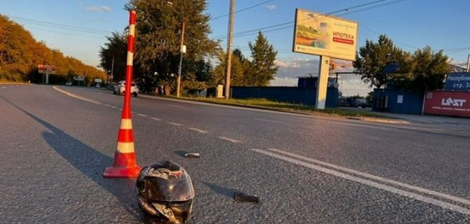 Пассажир мотоцикла погиб в ДТП в Тюмени