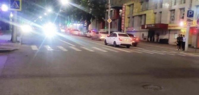 В Саратове «Лада» на переходе сбила женщину