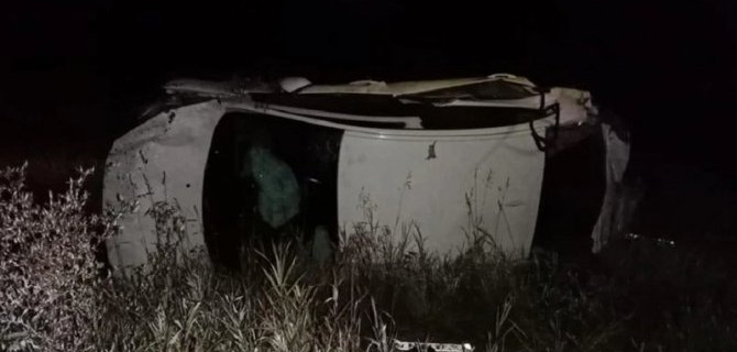 19-летняя девушка пострадала при опрокидывании машины в Новосибирской области