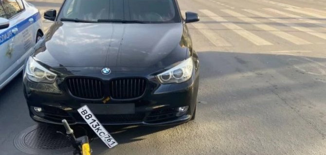 В Ростове иномарка сбила девочку на электросамокате