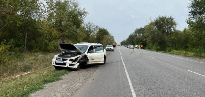 Женщина и девушка пострадали в массовом ДТП в Ростовской области