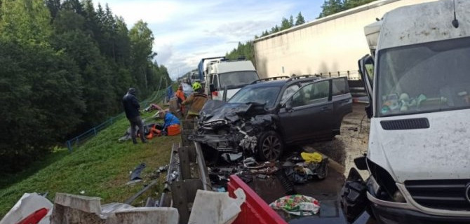 Четыре человека пострадали в ДТП в Новгородской области