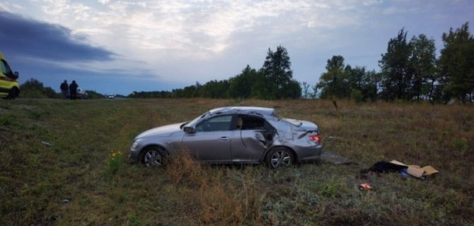 4-летняя девочка погибла при опрокидывании машины под Саратовом