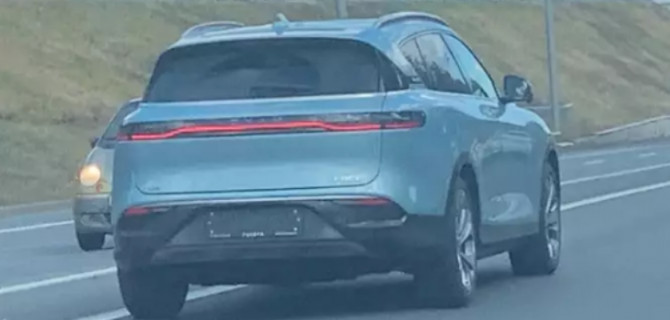 В Москве замечен топовый электромобиль марки Evolute