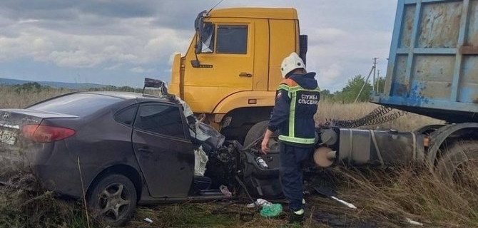 В Марксовском районе в ДТП с КамАЗом погиб человек