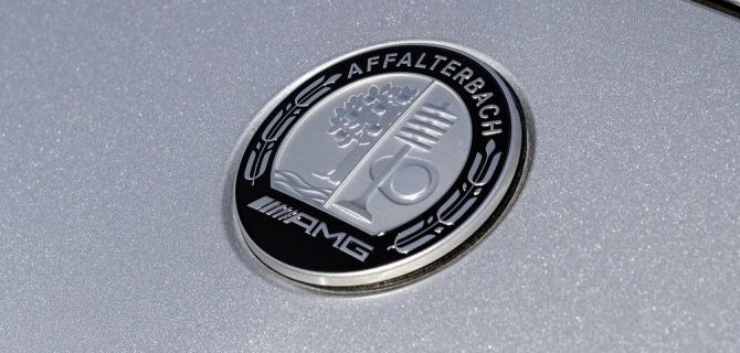 Новый Mercedes-AMG C63 лишился бензинового V8, вместо которого получил передовую силовую установку