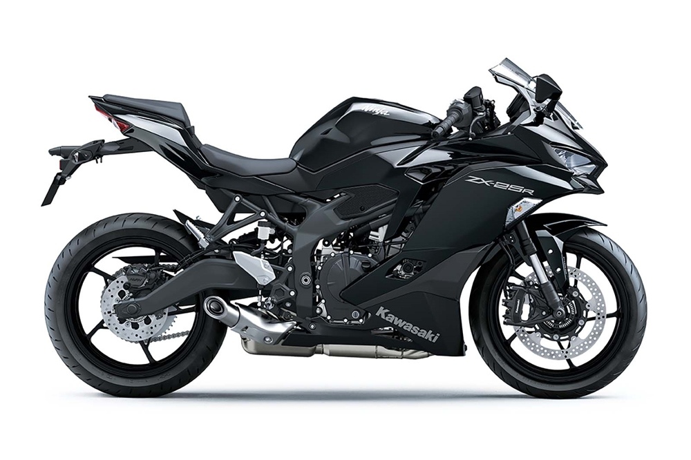 Представлен обновлённый спортбайк Kawasaki Ninja ZX-25R ниндзя 3