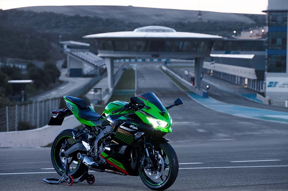 Представлен обновлённый спортбайк Kawasaki Ninja ZX-25R ниндзя 5