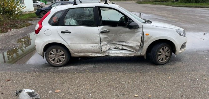 В Липецке в ДТП пострадал водитель «Ларгуса»