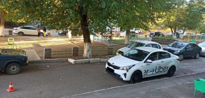 В Оренбурге таксист сбил трехлетнего ребенка