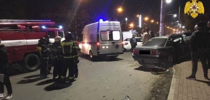 В Брянске в ДТП погибла 18-летняя пассажирка иномарки