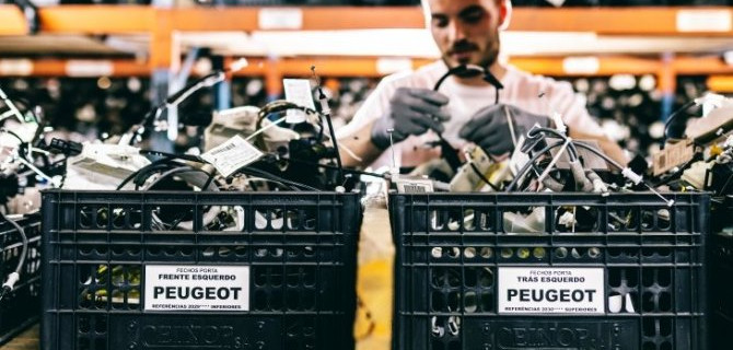 Концерн Stellantis будет продавать запчасти с битых тачек