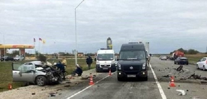 Водитель иномарки погиб в ДТП с грузовиком в Краснодарском крае