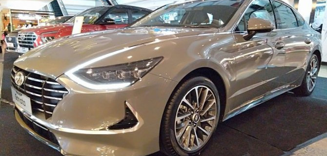 В России начались продажи новых седанов Hyundai Sonata