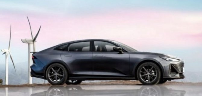 В России могут появиться лифтбеки Changan UNI-V