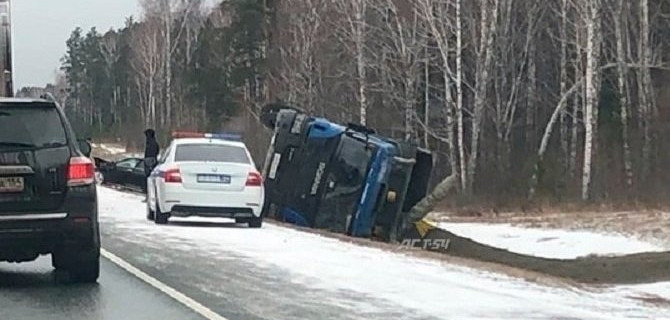 Два человека пострадали в массовом ДТП на Северном объезде под Новосибирском