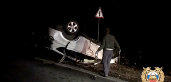 В Башкирии иномарка съехала в кювет и опрокинулась, водитель погиб