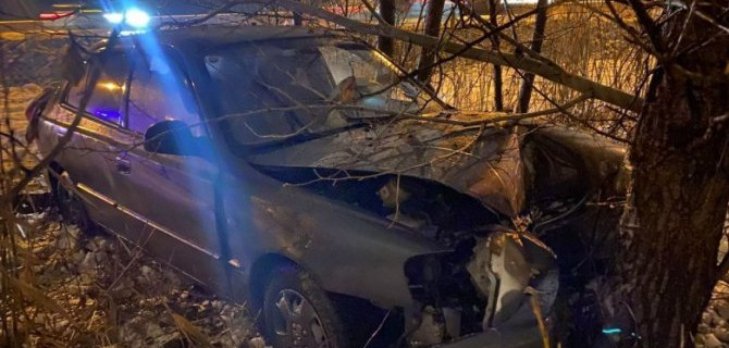 В Тюмени в ДТП с тремя автомобилями на Объездной пострадали девочка-подросток и ее мать