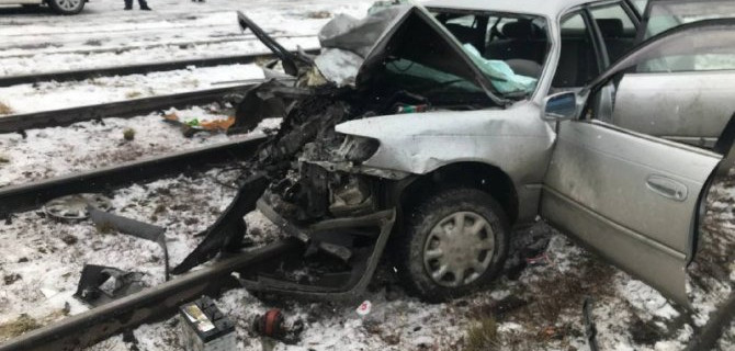 В Новосибирске столкнулись маршрутка и иномарка, двое погибли, есть пострадавшие