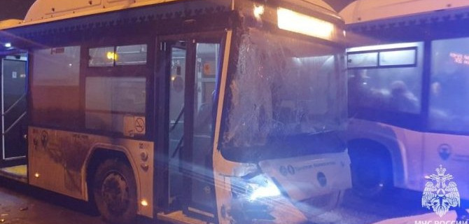 В Уфе столкнулись три автобуса, за медпомощью обратились пять человек