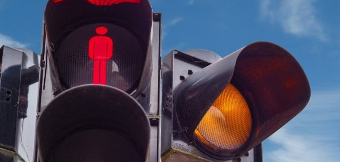 В Гатчине под колесами автобуса погибла пенсионерка