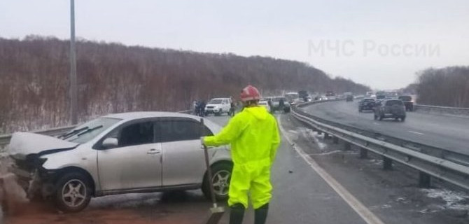 Массовое ДТП на Камчатке собрало 17 автомобилей и перекрыло трассу