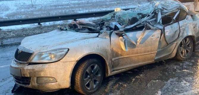 Три человека погибли в столкновении фуры и легкового автомобиля на трассе «Урал» в Рязанской области