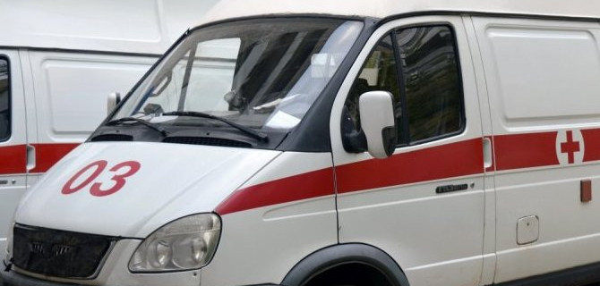 Мужчина и ребенок пострадали в результате столкновения двух иномарок в Петербурге