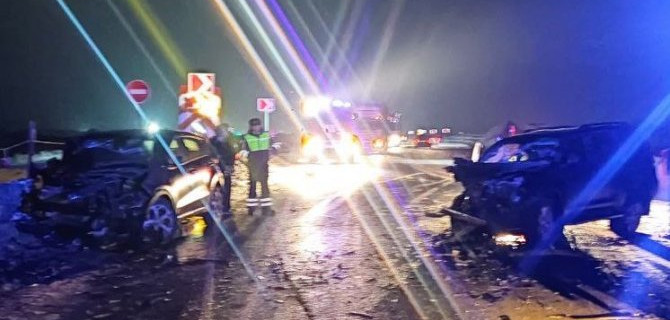 На трассе Казань - Оренбург столкнулись две иномарки, погибли два пассажира