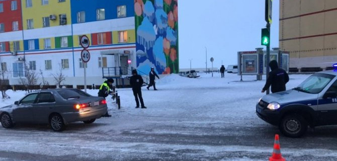 В Анадыре на переходе сбили девочку-подростка
