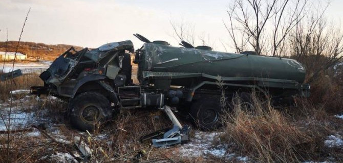 В Приморье опрокинулся КамАЗ, пострадали юные водитель и пассажир