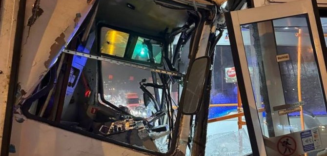 В Новосибирске столкнулись два трамвая, пострадали 15 человек