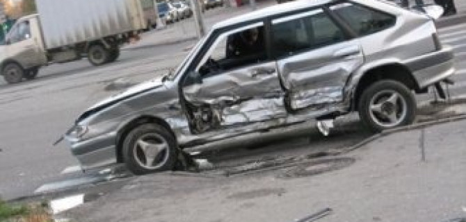 ВИДЕО! Серьезное ДТП с пострадавшим на проспекте Испытателей (архив  USEDCARS от 2008 года)