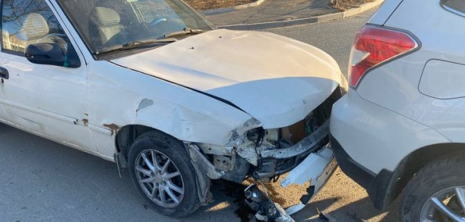 Подросток за рулем отцовской иномарки угодил в массовое ДТП во Владивостоке