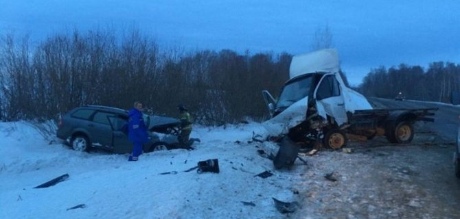 «ГАЗель» и «Шевроле» столкнулись на трассе в Челябинской области, один из водителей погиб