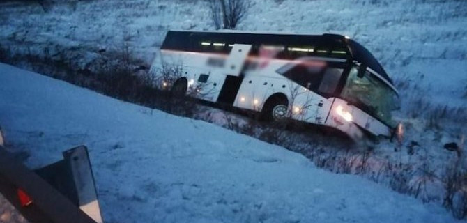 В Хабаровском крае опрокинулся автобус, 6 человек погибли, 17 пострадали