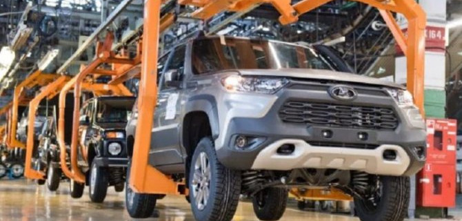 Во внедорожники Lada Niva Travel вернулись некоторые электронные агрегаты