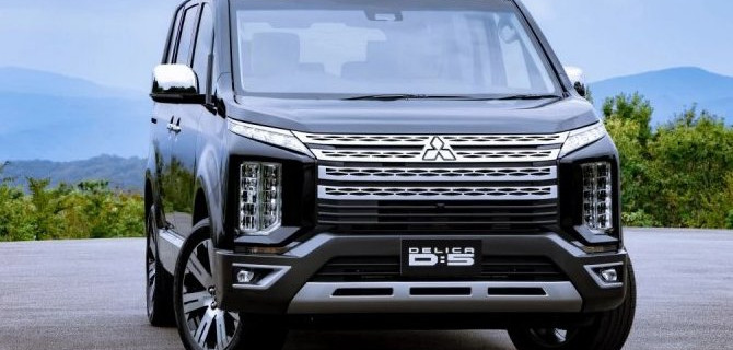 В Россию прибыли праворульные минивэны Mitsubishi Delica D:5 