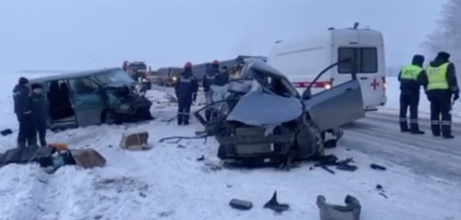 В ДТП на трассе в Тюменской области погибли 4 человека, пострадали 5