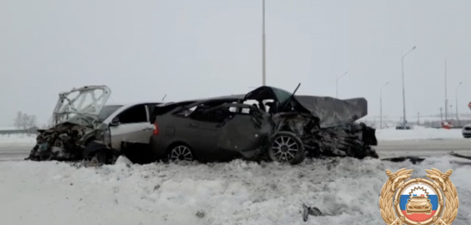 В Башкирии устанавливают обстоятельства ДТП, в результате которого погиб водитель «Лады», еще два человека пострадали