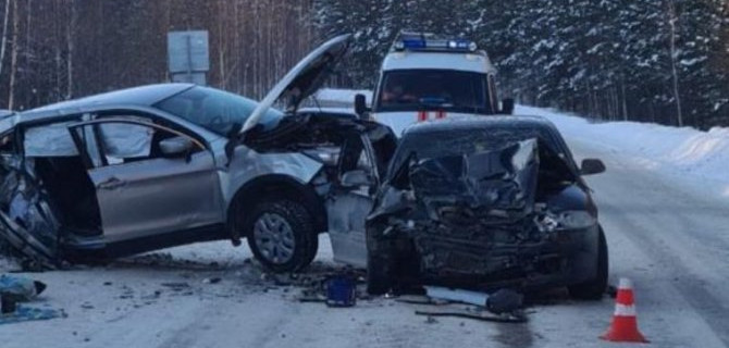 В Башкирии столкнулись две иномарки, среди пострадавших — четверо детей