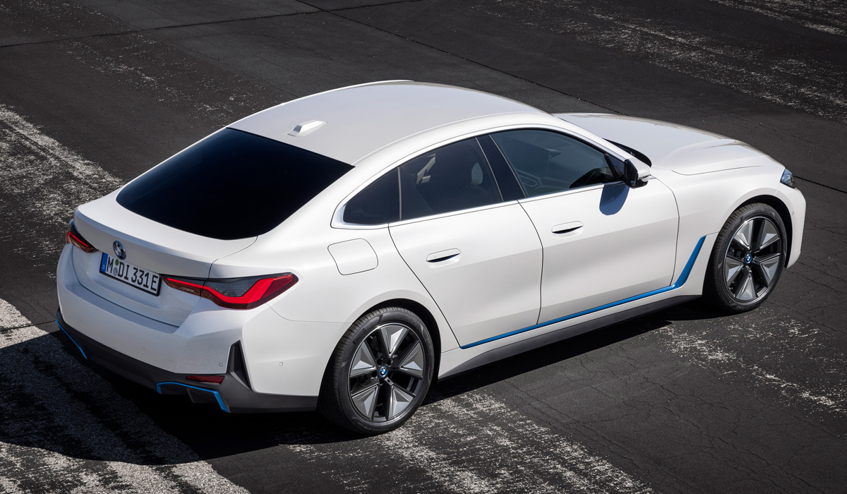 В нашу страну завезли «заряженные» электромобили BMW бмв 2