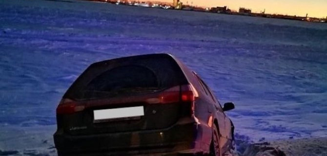 Пожилой водитель и 13-летняя пассажирка пострадали в ДТП в Тюменской области