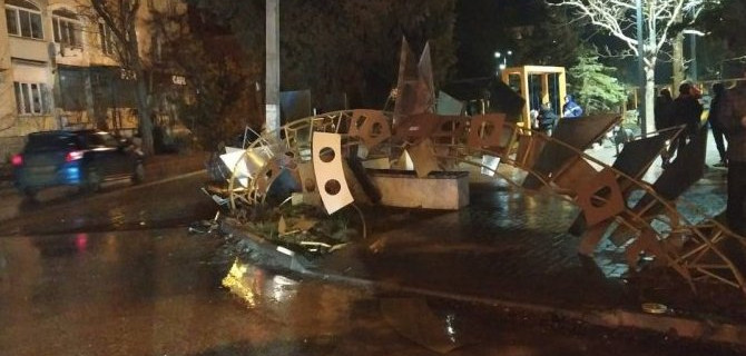 В Керчи BMW сбил двоих детей. Водитель скрылся, но ненадолго