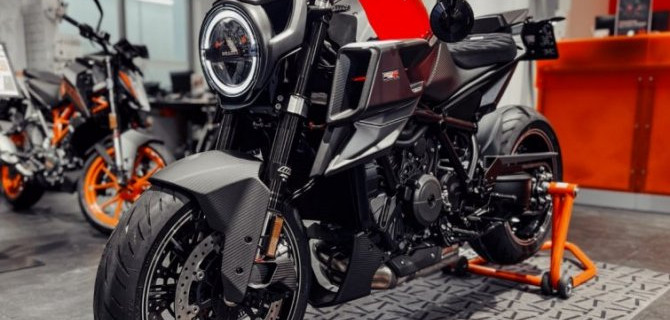 В КТМ АВТОДОМ доступен эксклюзивный мотоцикл BRABUS 1300 R