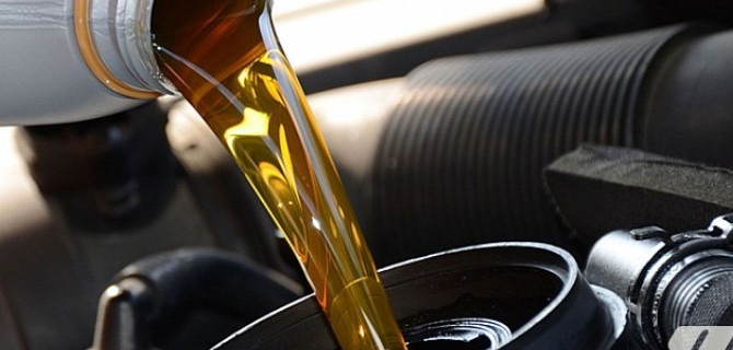 Как выбрать автомобильное масло — ориентируемся на рейтинги и советы