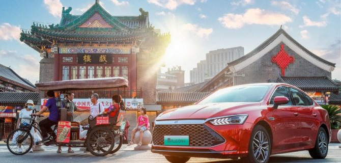 В нашей стране появились премиальные гибридомобили BYD Han DM-i