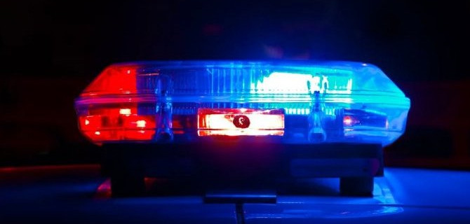 На трассе Сургут — Салехард КамАЗ столкнулся с «Рено», один человек погиб, один пострадал