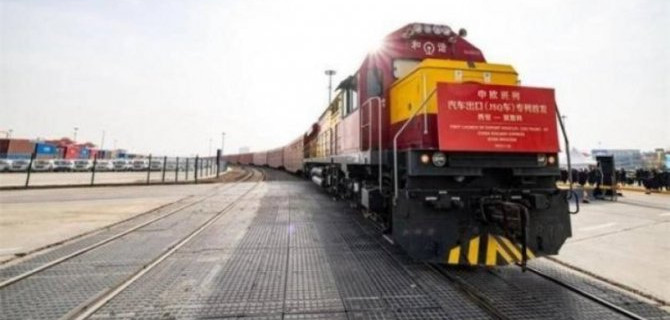 В Россию отправлена дебютная партия паркетников Geely Monjaro